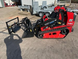 Toro Dingo TX1000 compact utility loader