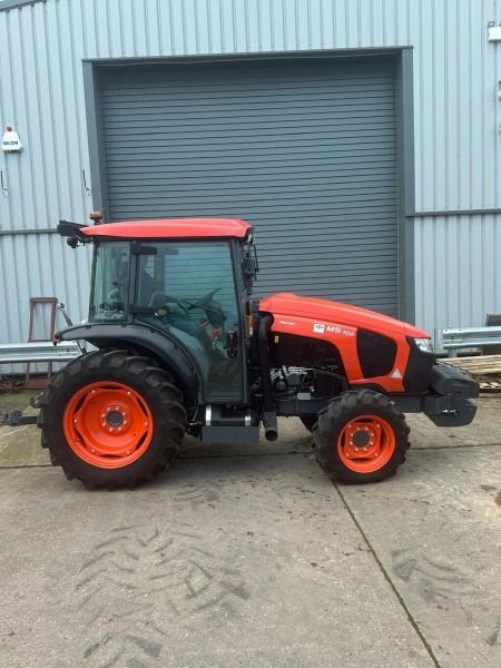 Kubota M5 102 NARROW 2025